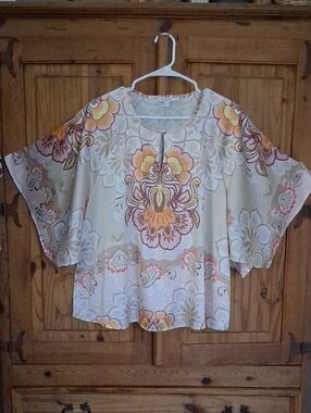 Chico's Cream Floral Flutter-Sleeve Blouse with Warm Accent Print